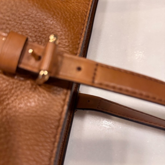 Michael Kors Aria Leather Top Zip Large Tote Handbag Tan/Brown - Picture 14 of 16